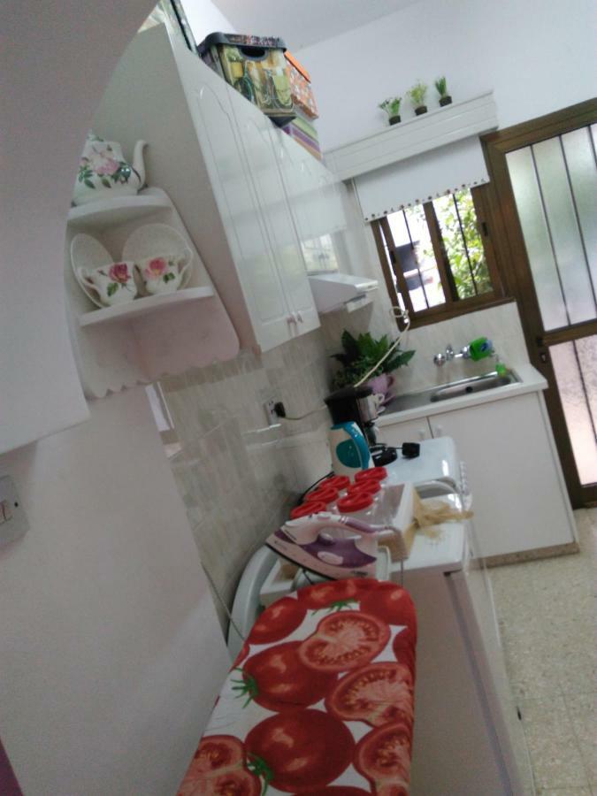 Yiota's Cute Studio Paphos Exterior foto